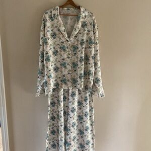 Elegant Floral Women's Pajama Set